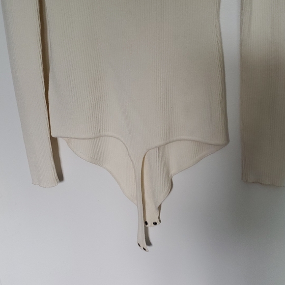 Abercrombie & Fitch Cream Ribbed Bodysuit - Picture 7 of 10